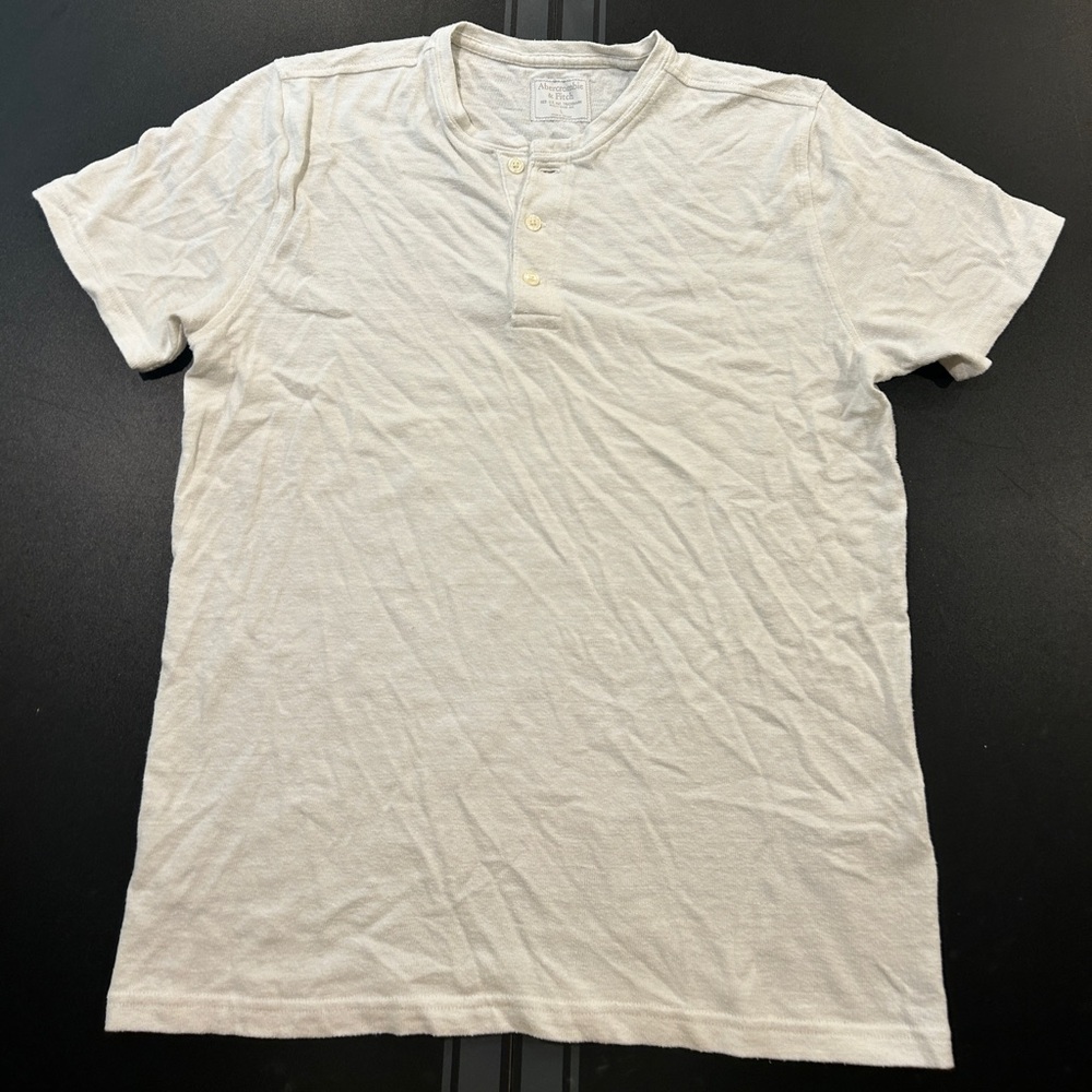 Abercrombie & Fitch White Short Sleeve Tee